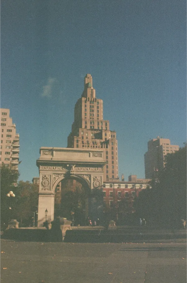 Untitled photograph 9 from “to nyc with love”.